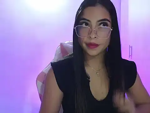 Snapshot of Daphne_Grayy chatting on 02-15-26, 10:39 Daphne Grayy online show from 02-15-26, 10:39