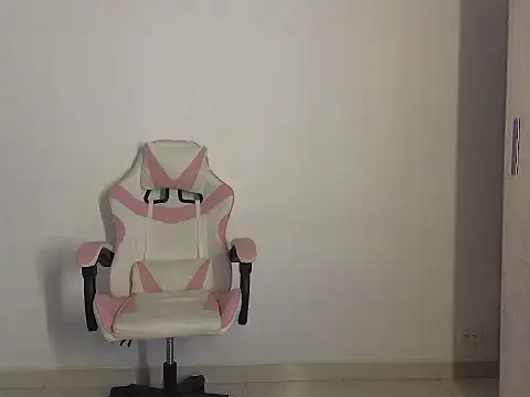 Snapshot of Daphne_Grayy chatting on 02-26-26, 12:26 Daphne Grayy online show from 02-26-26, 12:26