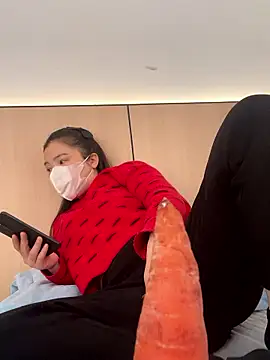 Faded pink online show from 01-13-26, 02:39