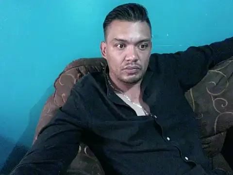 latinomoreno95 online show from 02-09-26, 10:36