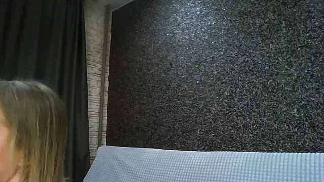 Amanda Luxe online show from 01-06-26, 03:10