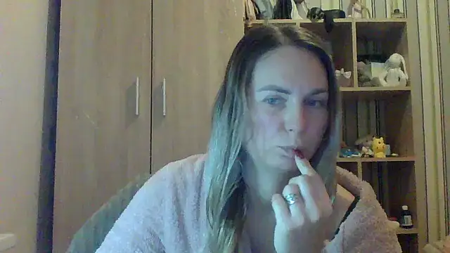 VikiLove765 online show from 01-31-26, 10:08