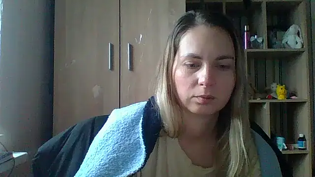 VikiLove765 online show from 02-26-26, 07:40