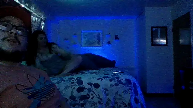 GeeKneeBee online show from 01-19-26, 05:00