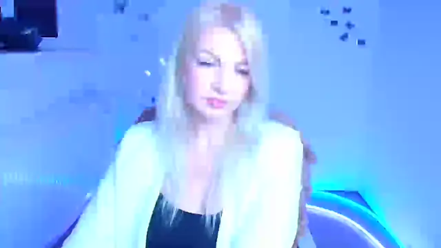 Snapshot of Madonna_Fire chatting on 02-04-26, 12:44 Madonna Fire online show from 02-04-26, 12:44