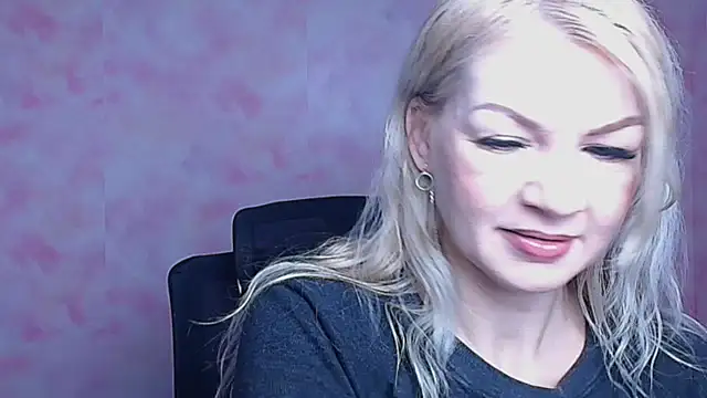 Snapshot of Madonna_Fire chatting on 02-12-26, 12:11 Madonna Fire online show from 02-12-26, 12:11