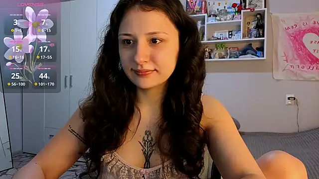 Snapshot of miralyn_ chatting on 02-20-26, 09:00 miralyn online show from 02-20-26, 09:00