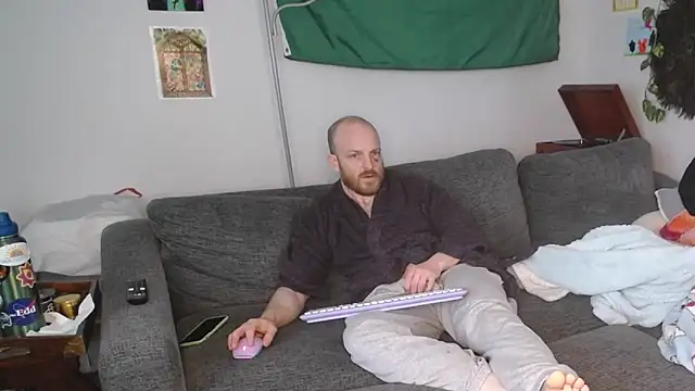 Snapshot of SeanSativa chatting on 03-29-26, 01:44 SeanSativa online show from 03-29-26, 01:44