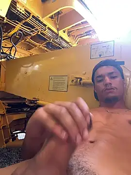 Snapshot of MorenodX01 chatting on 01-15-26, 05:27 MorenodX01 online show from 01-15-26, 05:27