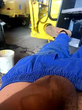 Snapshot of MorenodX01 chatting on 01-16-26, 11:14 MorenodX01 online show from 01-16-26, 11:14