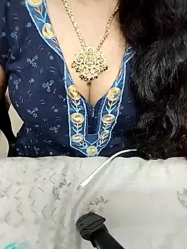 Snapshot of tamil-monisha chatting on 02-09-26, 02:21 tamil-monisha online show from 02-09-26, 02:21