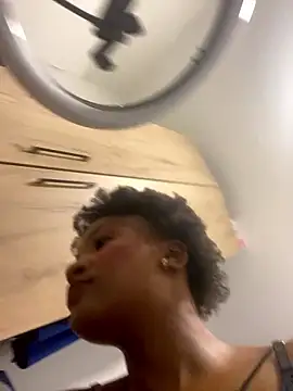 Snapshot of MOONSTONE2020 chatting on 01-13-26, 06:57 MOONSTONE2020 online show from 01-13-26, 06:57