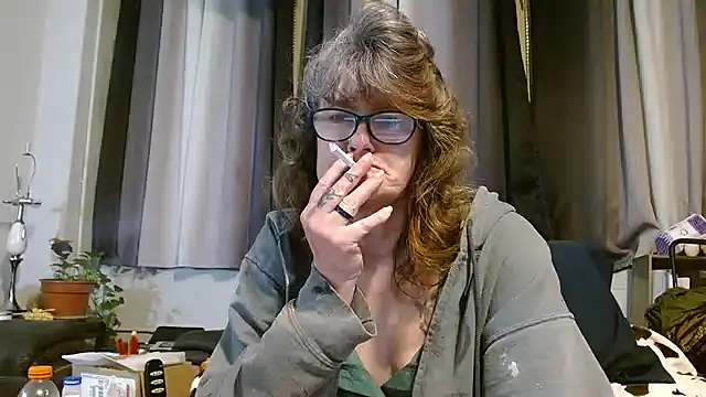 Snapshot of ladylavende3 chatting on 03-13-25, 06:05 ladylavende3 online show from 03-13-25, 06:05