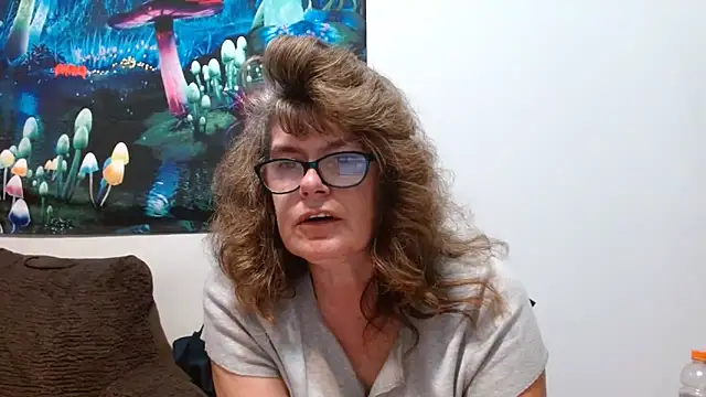 Snapshot of ladylavende3 chatting on 09-17-25, 02:30 ladylavende3 online show from 09-17-25, 02:30