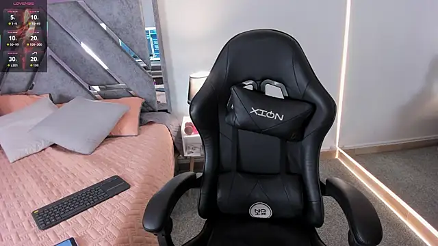 Astrid williams online show from 02-06-26, 02:20