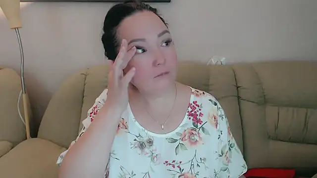 infinity loveliness online show from 10-14-25, 05:19