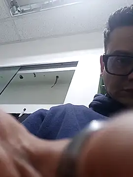 Snapshot of XHeterox chatting on 03-03-26, 06:14 XHeterox online show from 03-03-26, 06:14