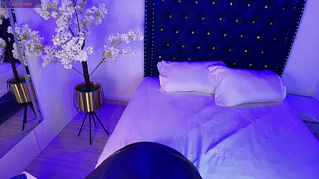 Hannah andrews online show from 02-02-26, 03:22