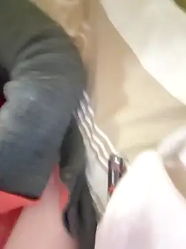 Snapshot of SweetTastes chatting on 02-13-26, 08:32 SweetTastes online show from 02-13-26, 08:32