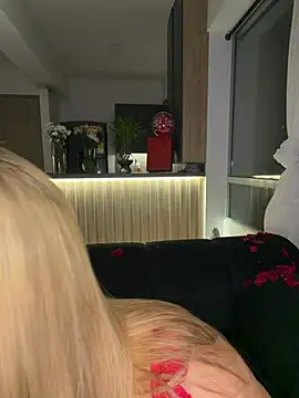 Snapshot of karymoron chatting on 02-15-26, 05:59 karymoron online show from 02-15-26, 05:59