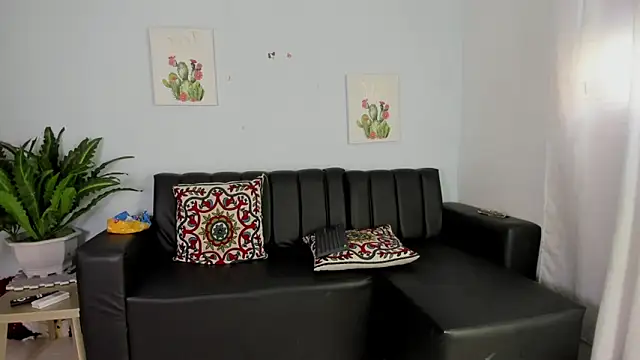 Snapshot of hazel_slim chatting on 01-15-26, 03:16 hazel slim online show from 01-15-26, 03:16