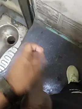 Snapshot of 8inchhere chatting on 03-26-26, 08:58 8inchhere online show from 03-26-26, 08:58