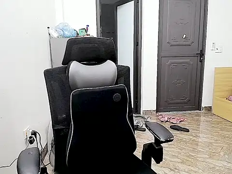 Shulee- online show from 02-12-26, 10:10