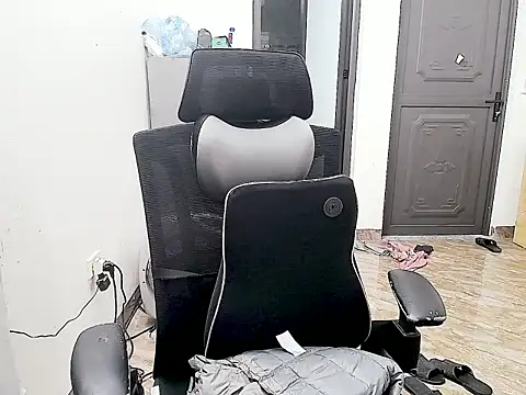 Shulee- online show from 02-14-26, 01:46