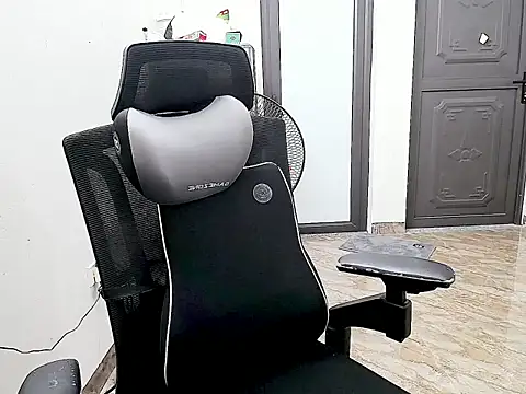 Shulee- online show from 03-12-26, 04:40