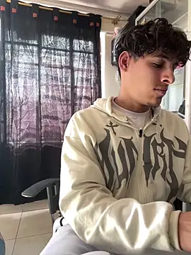 MaxStar26 online show from 02-05-26, 02:22