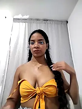 KATALINA SANTANA  online show from 02-18-26, 11:44