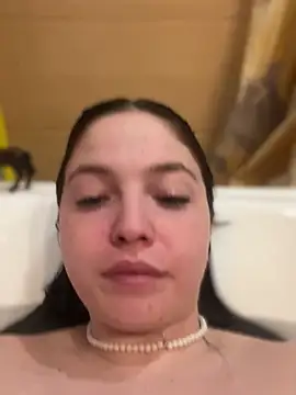 Snapshot of AlexaYvonne chatting on 02-18-26, 12:28 AlexaYvonne online show from 02-18-26, 12:28