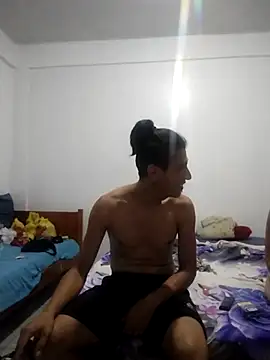 Rodrigohernan19 online show from 01-10-26, 06:37