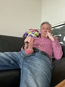 Snapshot of Pierre4tjyxx chatting on 02-22-26, 12:15 Pierre4tjyxx online show from 02-22-26, 12:15