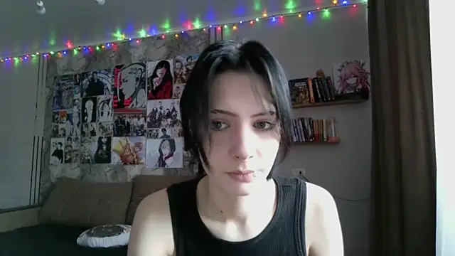 Snapshot of LxayBloom chatting on 01-12-26, 10:20 LxayBloom online show from 01-12-26, 10:20