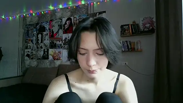 Snapshot of LxayBloom chatting on 01-13-26, 09:58 LxayBloom online show from 01-13-26, 09:58