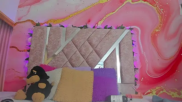 emily velvet   online show from 02-16-26, 06:04