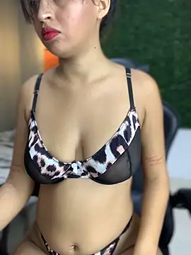 PaulaSweetFire  online show from 02-12-26, 09:21