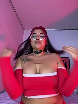 Snapshot of queen_of_you_heart chatting on 02-02-26, 09:57 queen of you heart online show from 02-02-26, 09:57