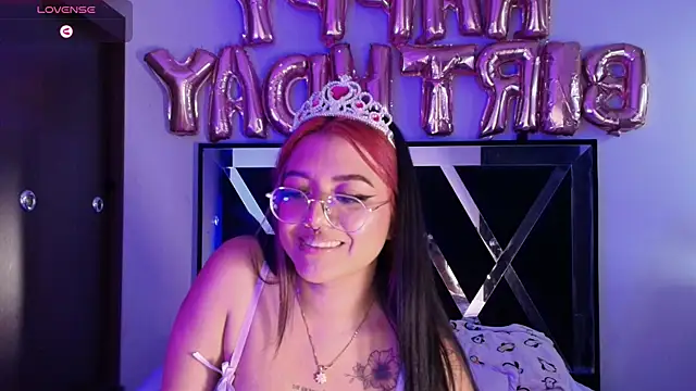 Snapshot of queen_of_you_heart chatting on 02-23-26, 10:40 queen of you heart online show from 02-23-26, 10:40