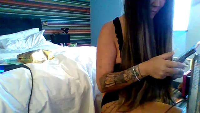 ScottishIvy online show from 01-19-26, 11:25