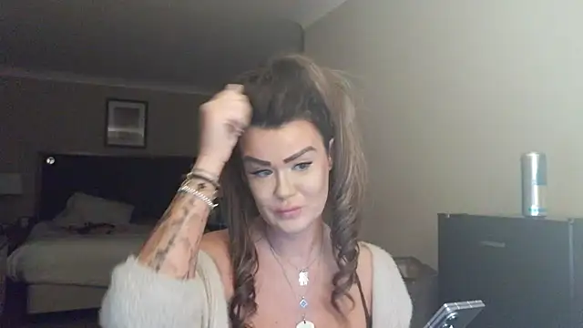 ScottishIvy online show from 03-11-26, 04:46