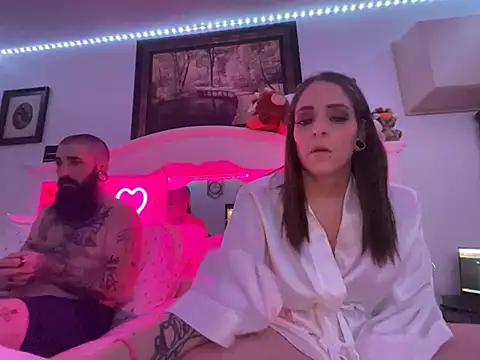 Snapshot of aria_lee1987 chatting on 02-04-26, 03:01 aria lee1987 online show from 02-04-26, 03:01