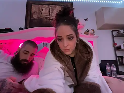 Snapshot of aria_lee1987 chatting on 02-06-26, 03:11 aria lee1987 online show from 02-06-26, 03:11