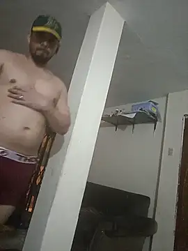 Snapshot of paladito01 chatting on 02-12-26, 05:24 paladito01 online show from 02-12-26, 05:24