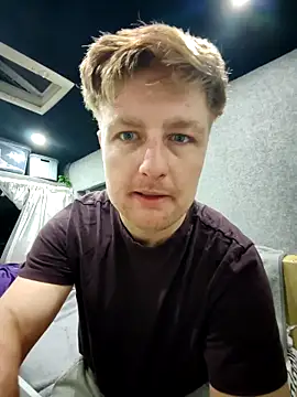 Snapshot of Xavier_wolfx chatting on 02-22-26, 07:12 Xavier wolfx online show from 02-22-26, 07:12