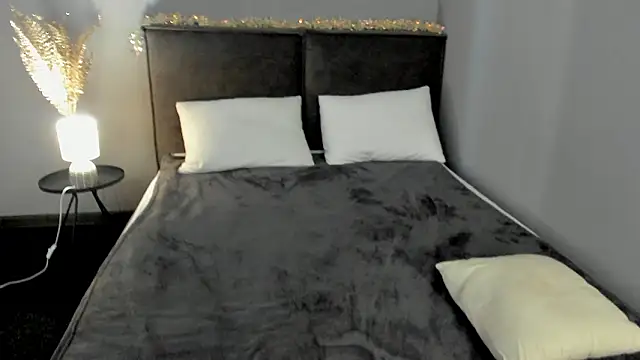 SkinyJoys online show from 02-03-26, 06:22