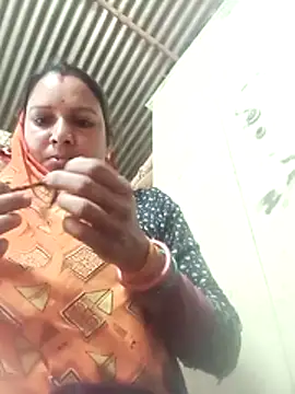 Hot hiuj online show from 02-20-26, 05:48