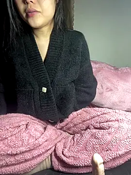 Snapshot of lealia699 chatting on 01-07-26, 08:28 lealia699 online show from 01-07-26, 08:28