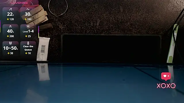 Naughty QueenXoXo online show from 01-10-26, 02:02